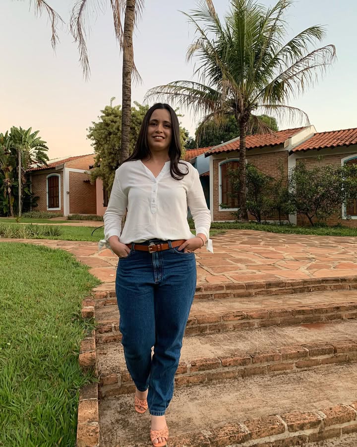 Flávia Donizeti Cavalcante — Fisioterapeuta